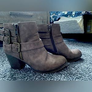 Size 8 Madden Girl booties in pristine condition!
